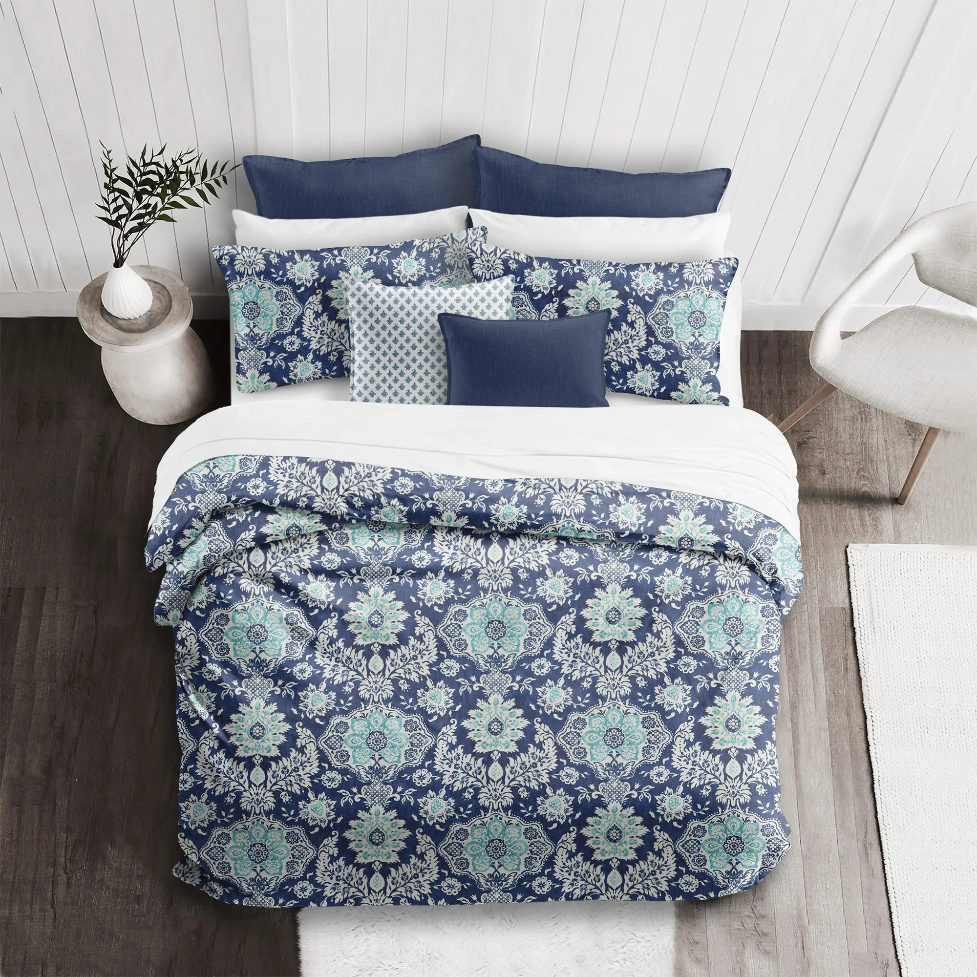 6ix Tailors Fine Linens Osha Blue/Aqua Coverlet Set