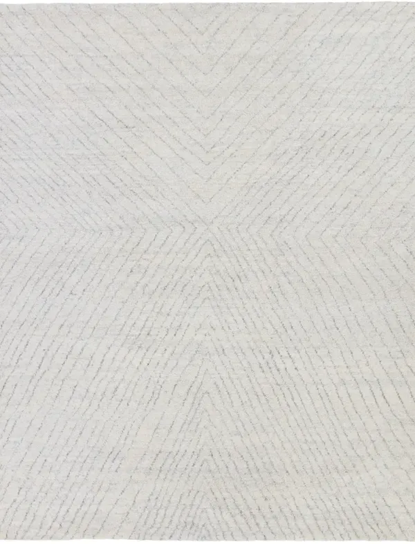 Indira Zivian White 9' x 12' Rug