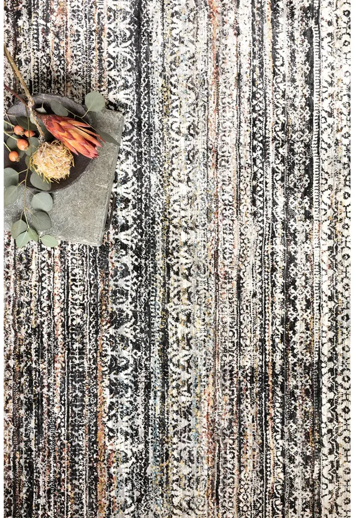 Theia THE08 2'10" x 12'6" Rug