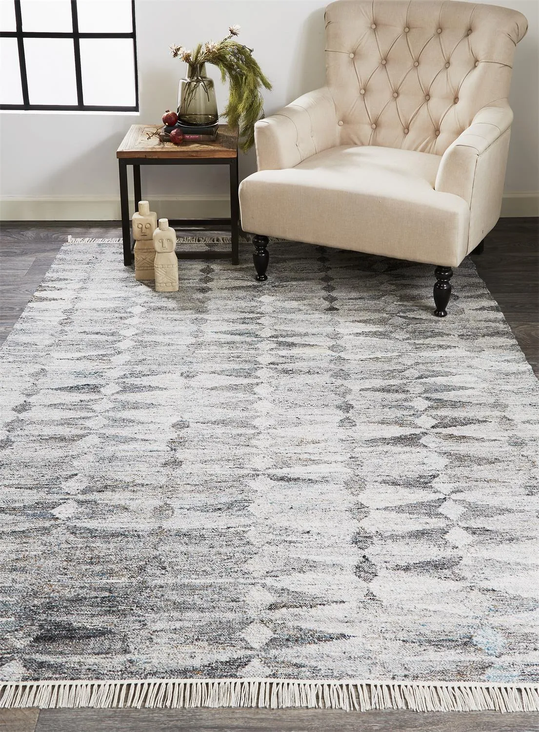 Beckett 0814F Gray/Silver/Ivory 8' x 10' Rug