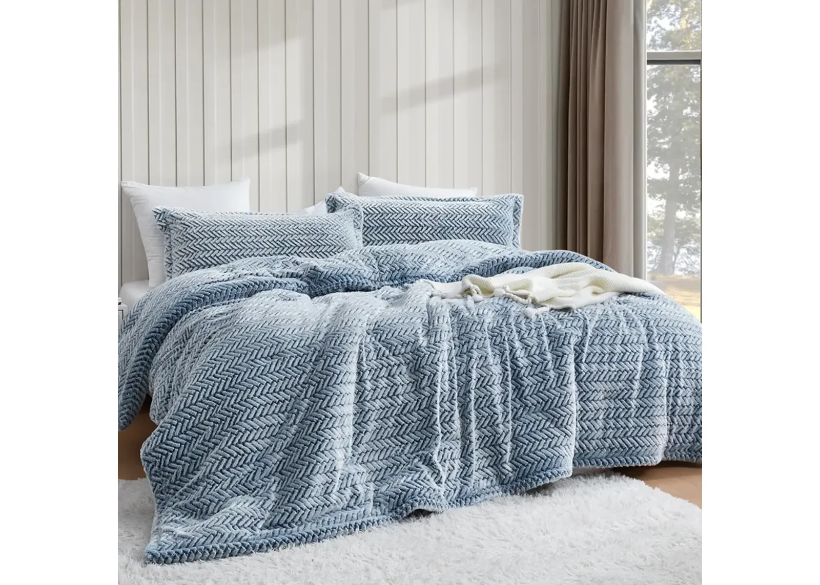 Cozy Peaks - Coma Inducer® Oversized Comforter - Chevron Frosted Navy