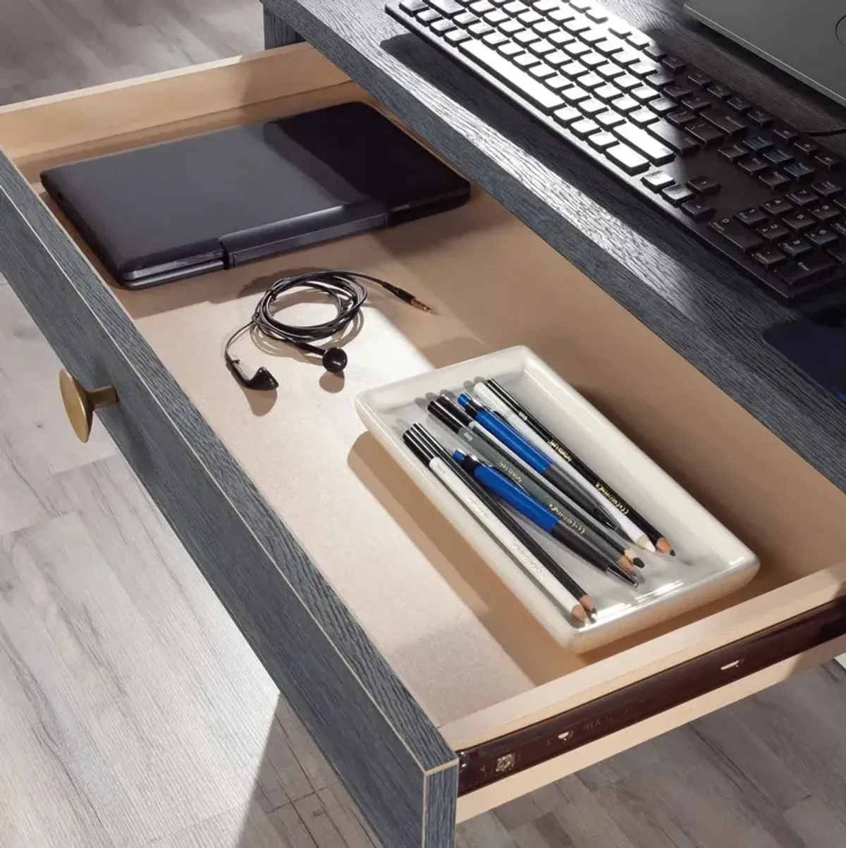 Sauder Dover Edge Desk Dok