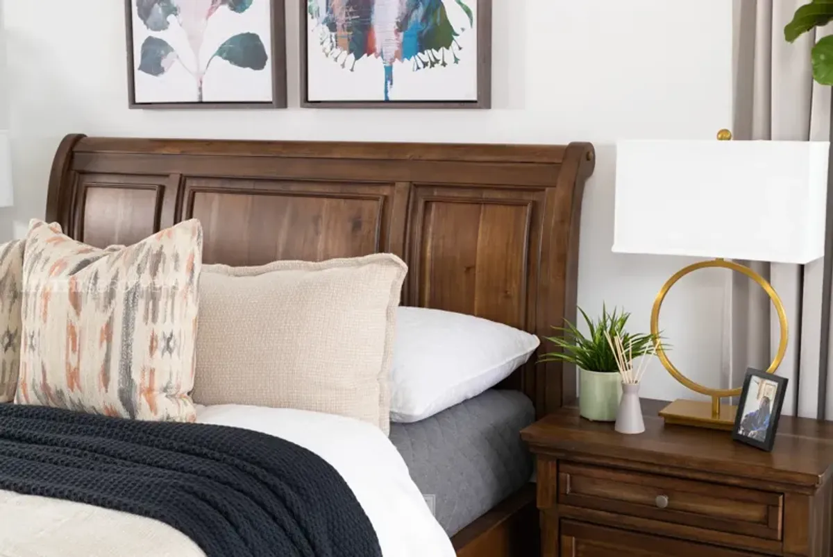 Flynnter California King Bedroom Suite