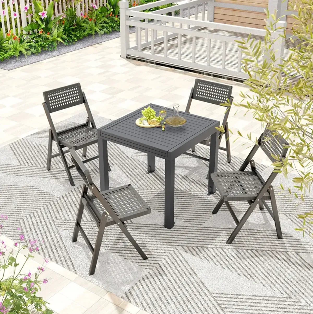 Expandable Patio Dining Table for 4-6 People – Outdoor Dining Table with Adjustable Size