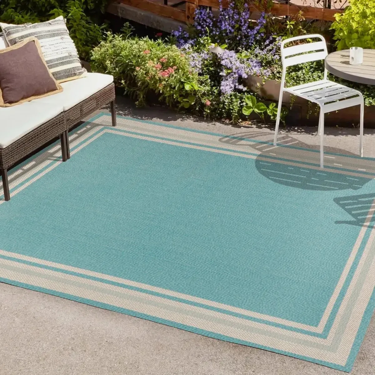 James Modern Border Stripe Indoor/Outdoor Area Rug