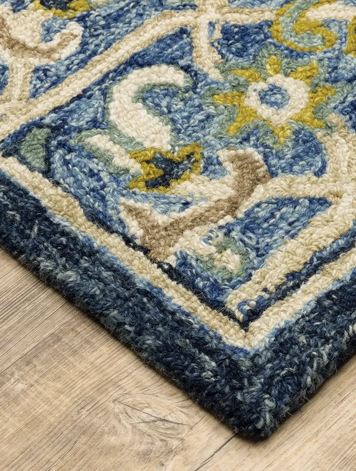 Alfresco 2'6" x 8' Navy Rug