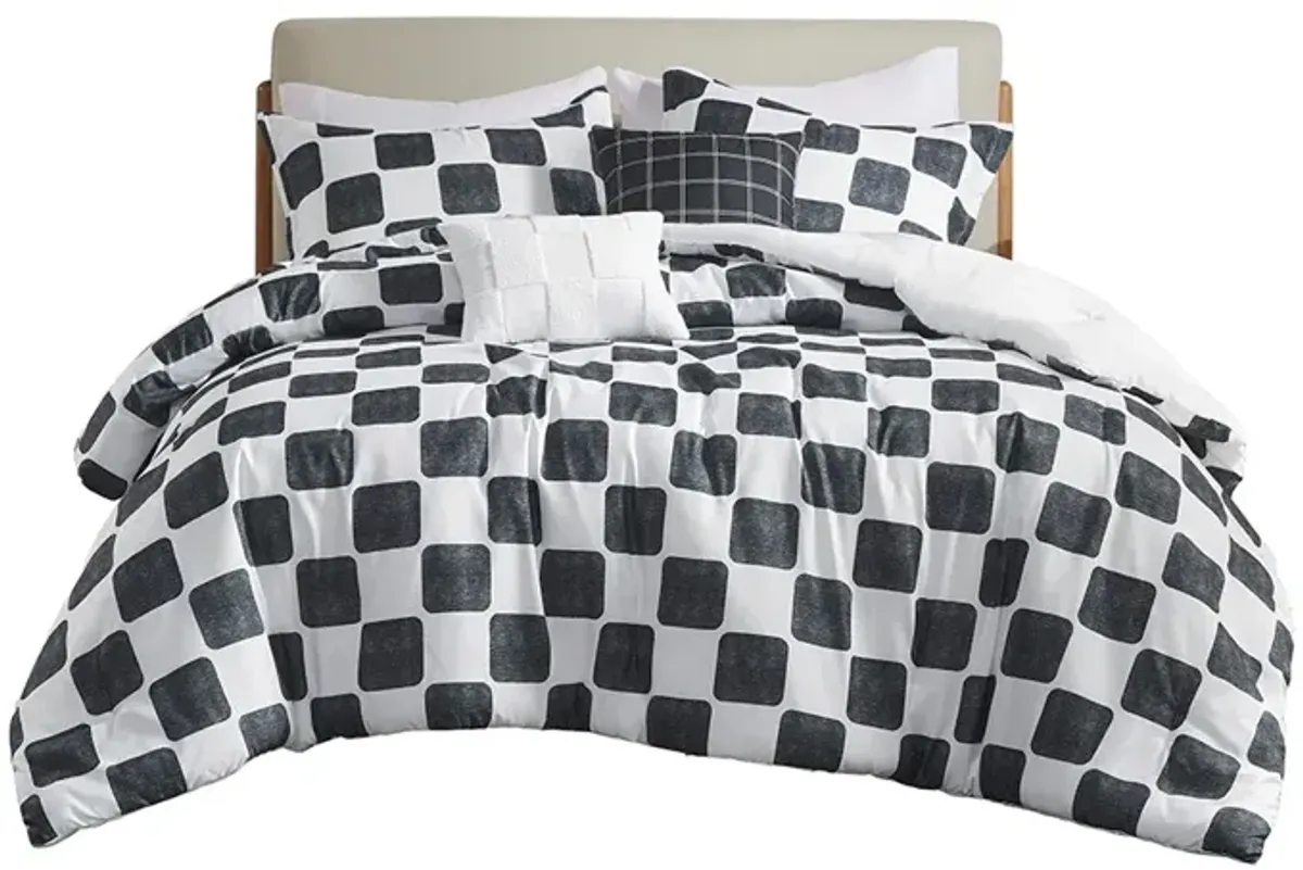 Gracie Mills Mariana Checkered Comforter Set