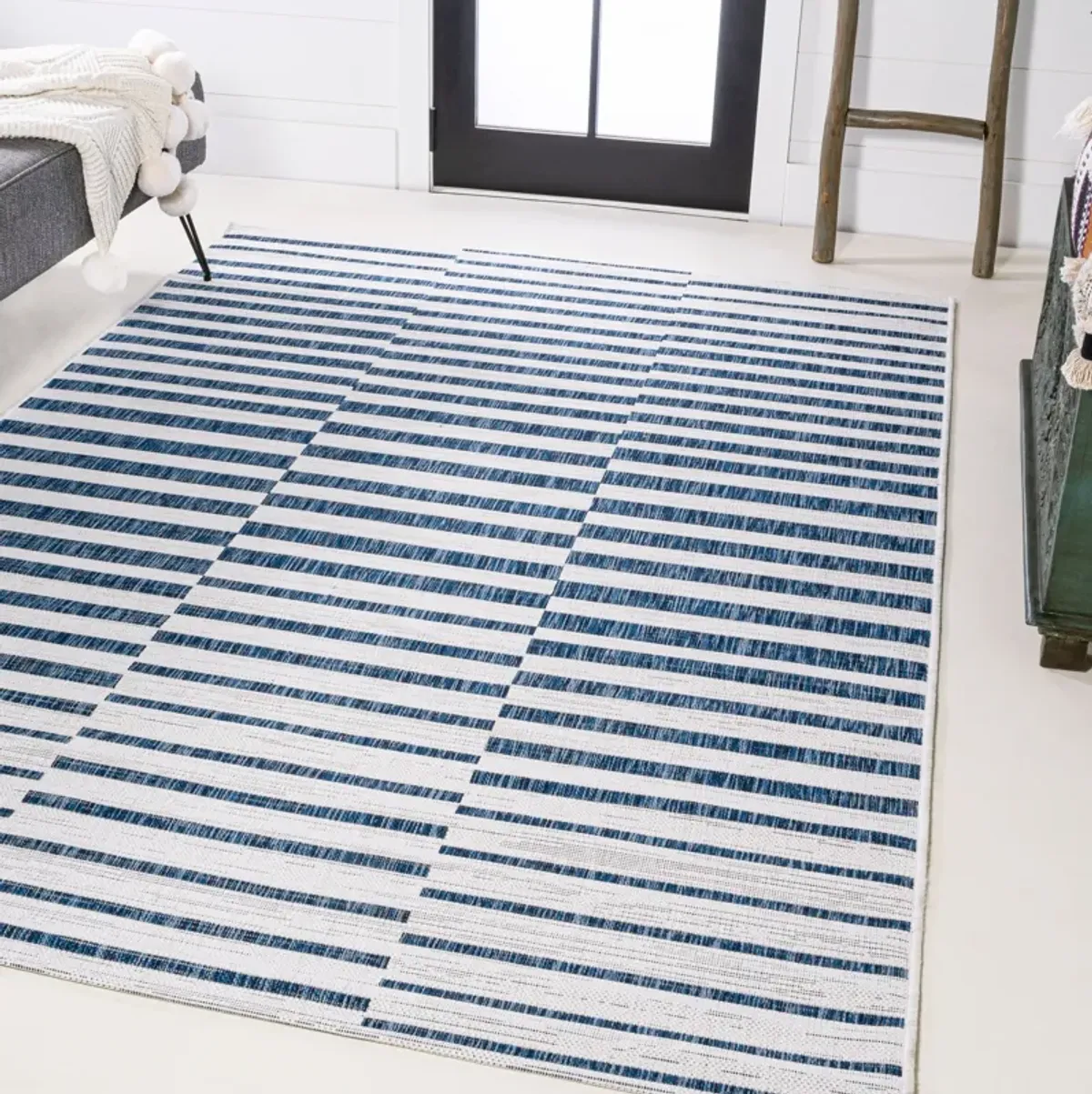 Sukie Modern Offset Stripe Indoor/Outdoor Area Rug