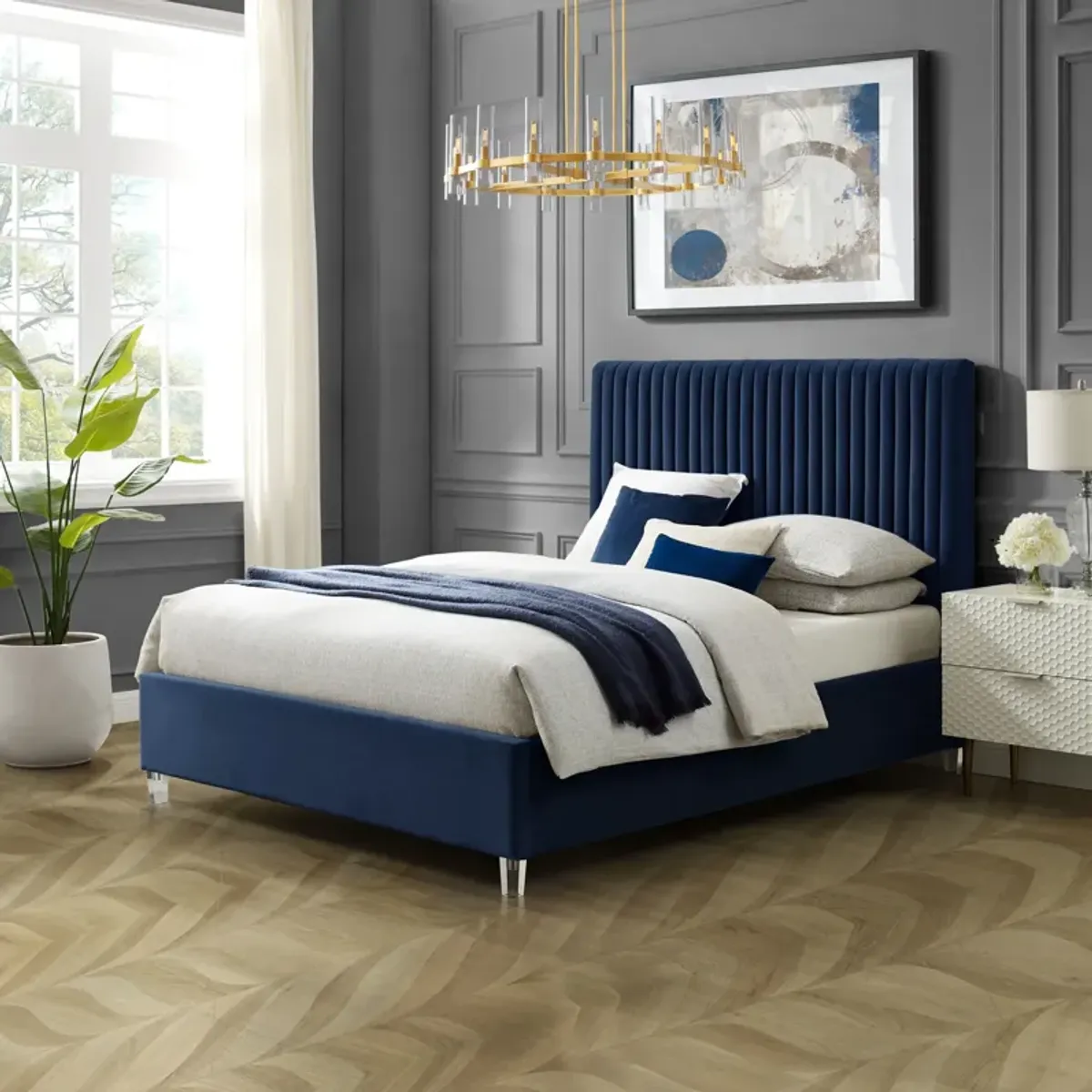 Inspired Home Jaylanie Velvet Platform Bed