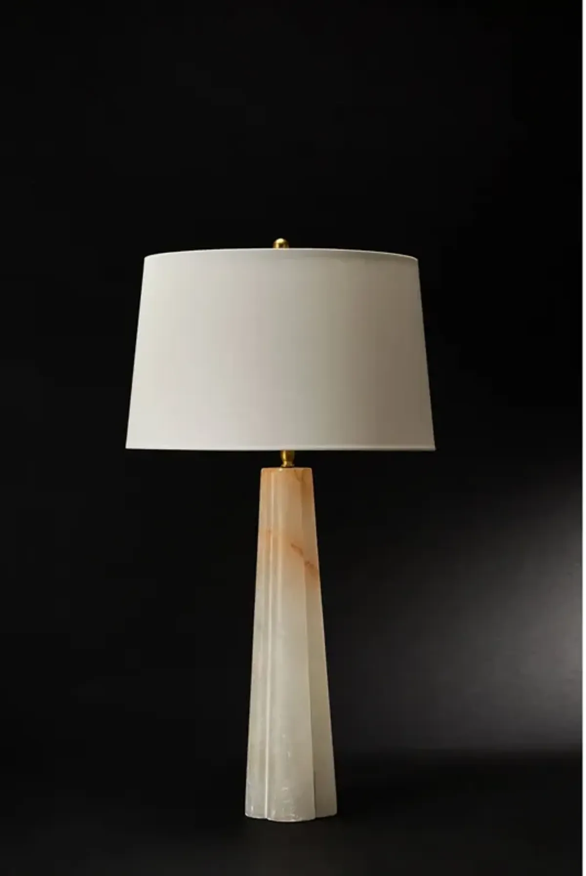 Quatrefoil Alabaster Table Lamp