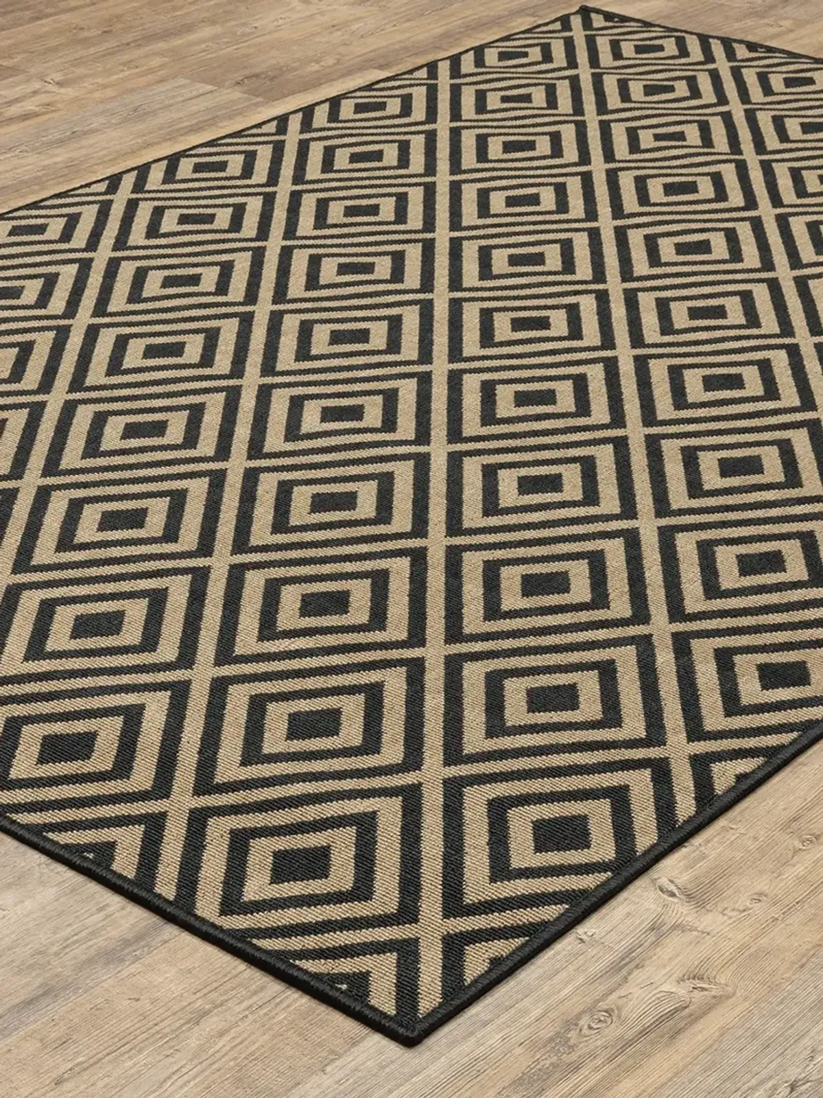 Marina 7'10" Black Rug