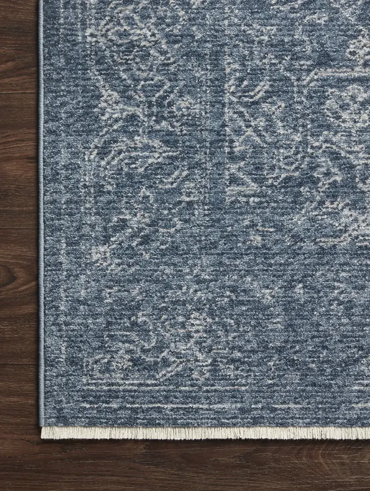 Vance VAN03 2'7" x 10'" Rug