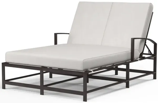 La Jolla Double Chaise in Canvas Flax w/ Self Welt