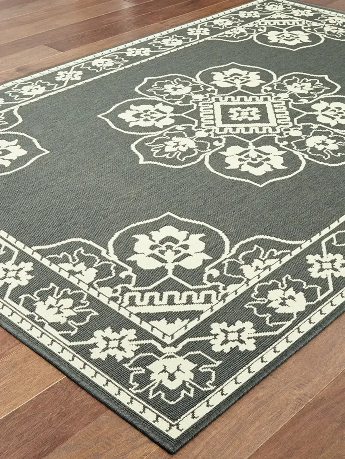 Marina 3'7" x 5'6" Grey Rug