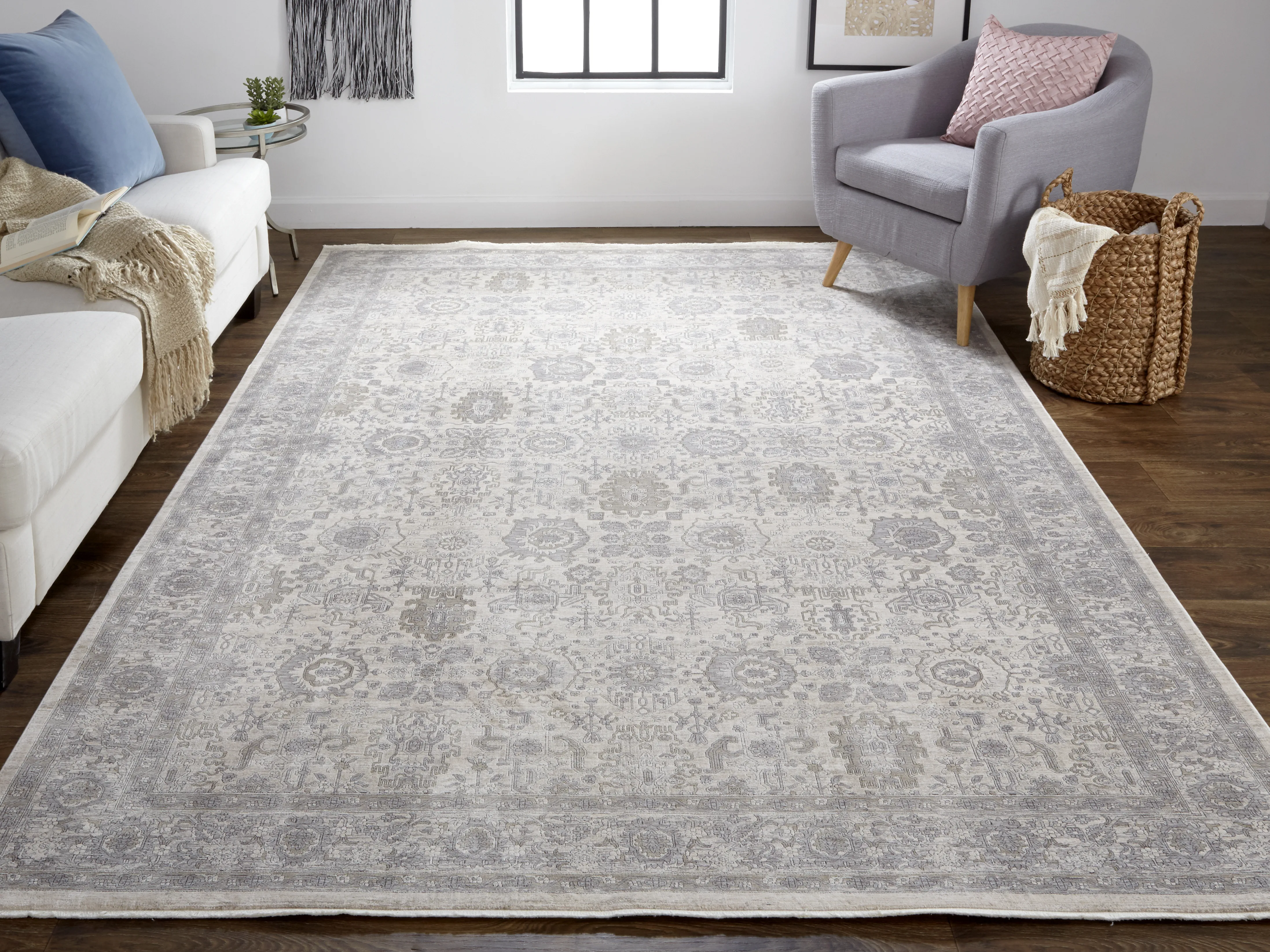 Marquette 3776F Gray/Silver/Ivory 7'10" x 9'10" Rug