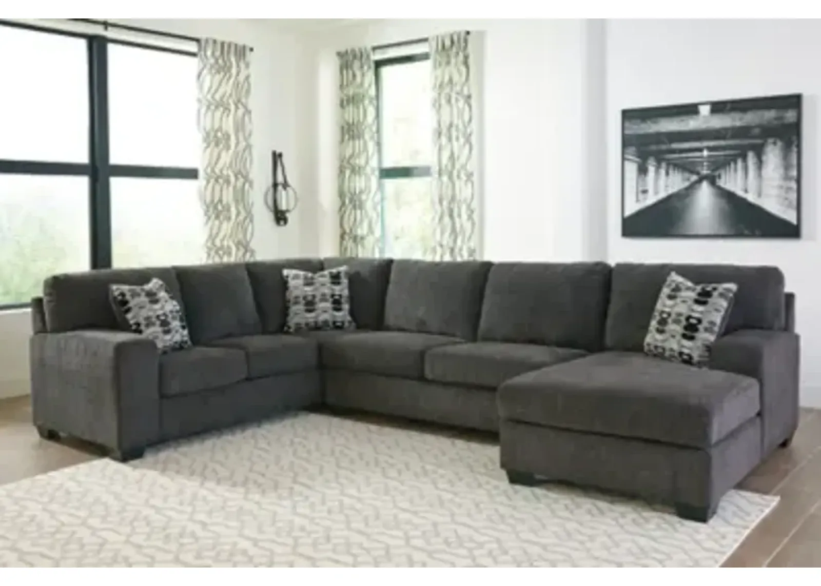 Ballinasloe 3-Piece Sectional with Right Arm Facing Chaise