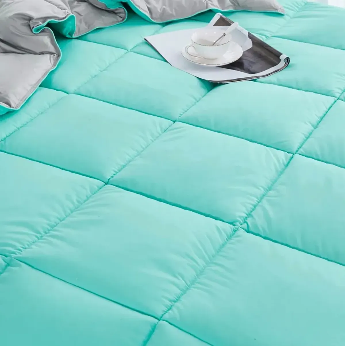 Microfiber 3-Piece Reversible Comforter Set – Traditional Soft Bedding for All Seasons