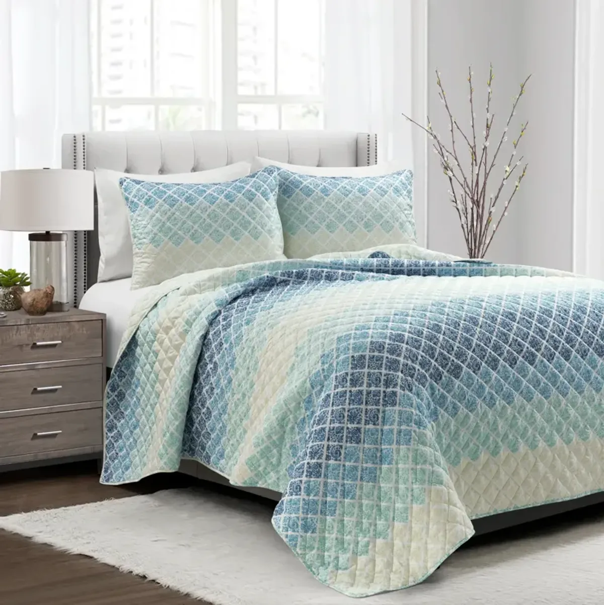 Medallion Ombre Reversible Oversized Quilt 3Pc Set