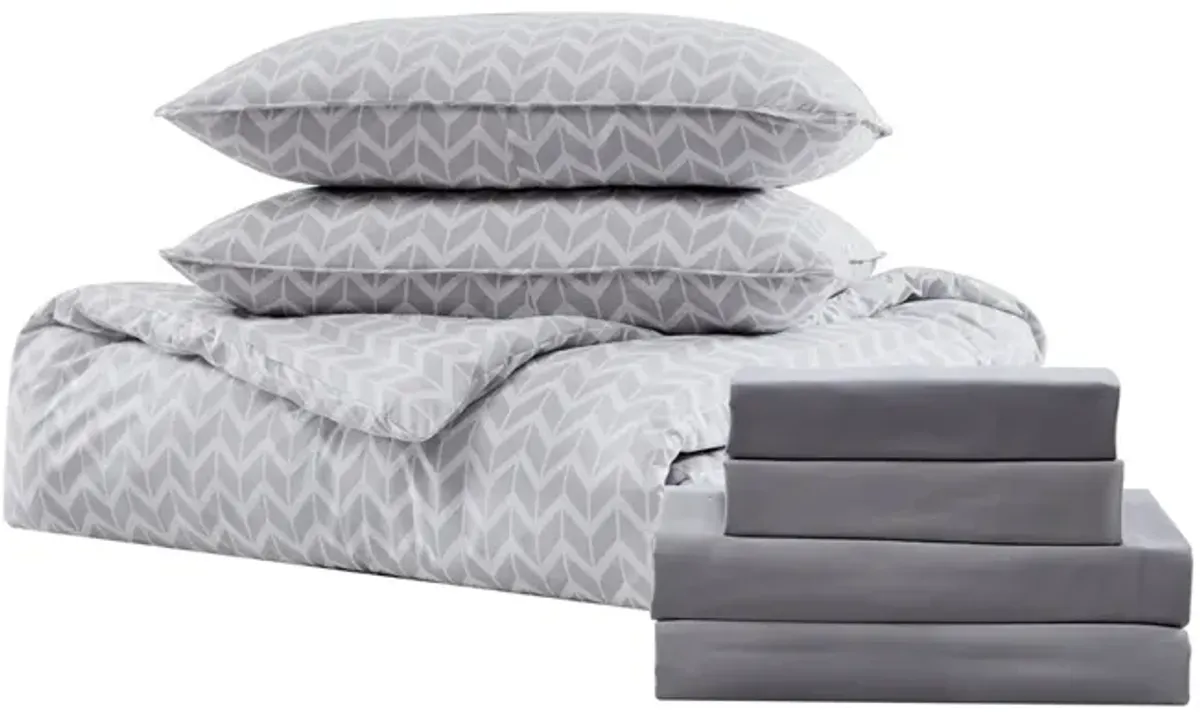 Pine 7 Piece bed in a bag Comforter Set and Sheet Set Queen Gray