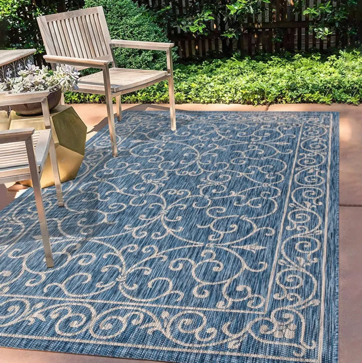 Charleston Vintage Filigree Textured Weave Indoor/Outdoor Area Rug