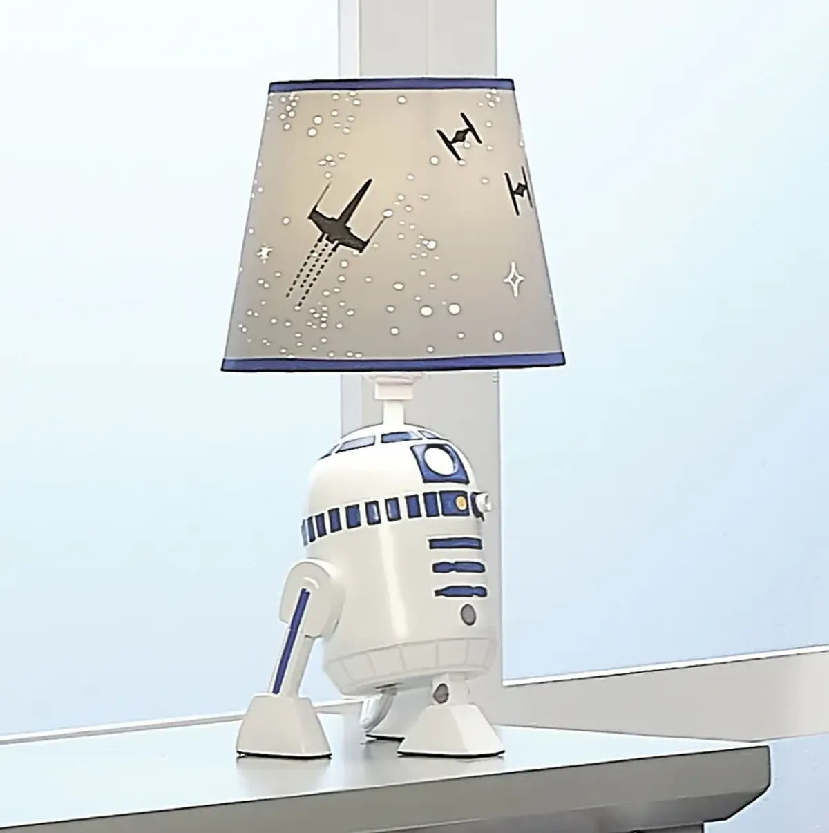 Lambs & Ivy Star Wars Classic Hand Painted R2-D2 Lamp with Shade & Bulb