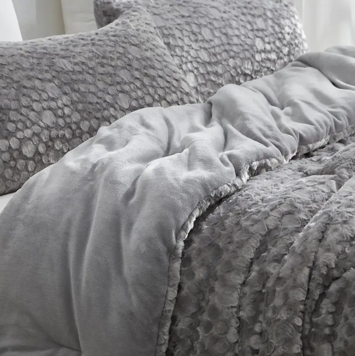 Tons of Texture - Coma Inducer� Oversized Comforter Set