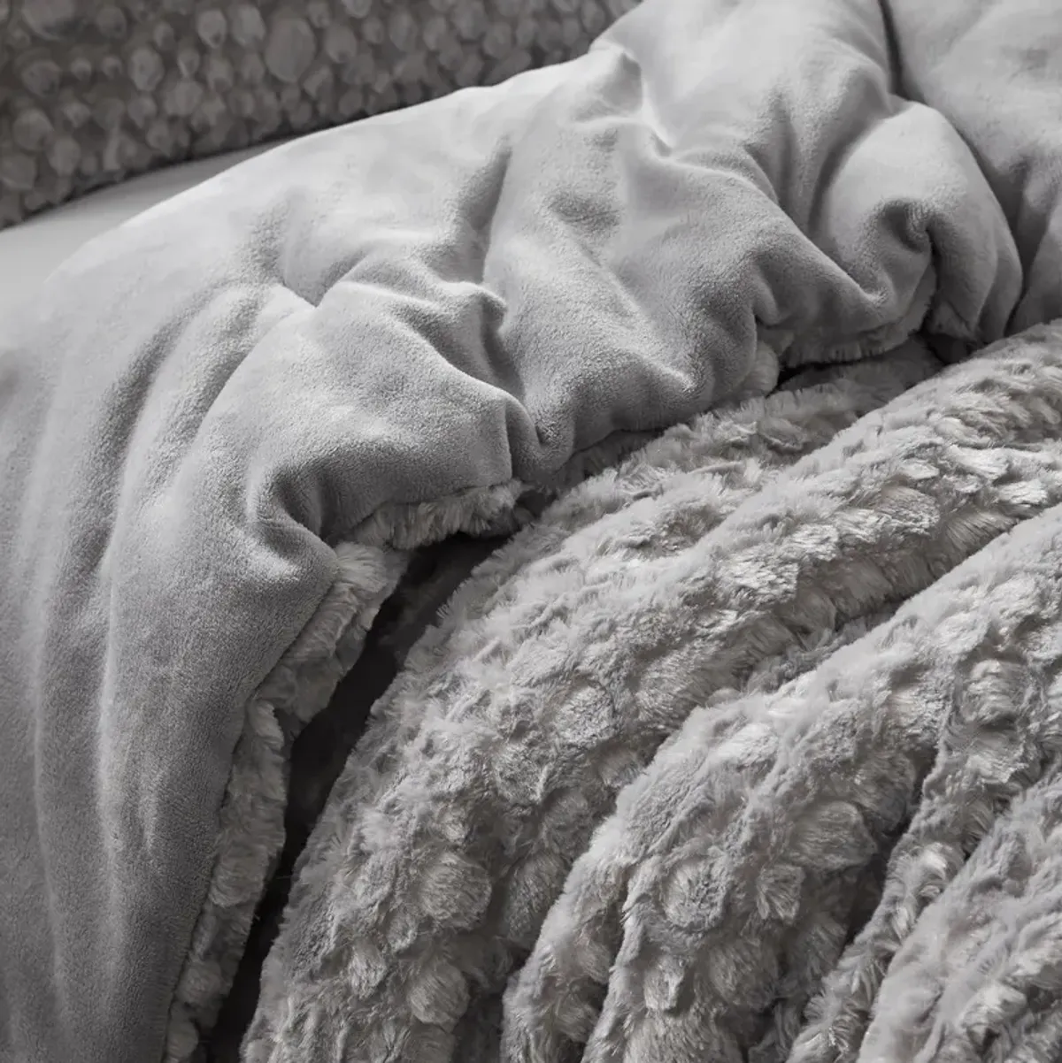 Tons of Texture - Coma Inducer� Oversized Comforter Set