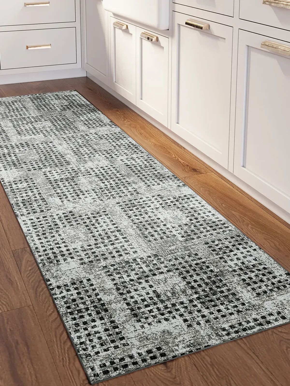 Delano DA1 Pewter 2'6" x 12' Rug