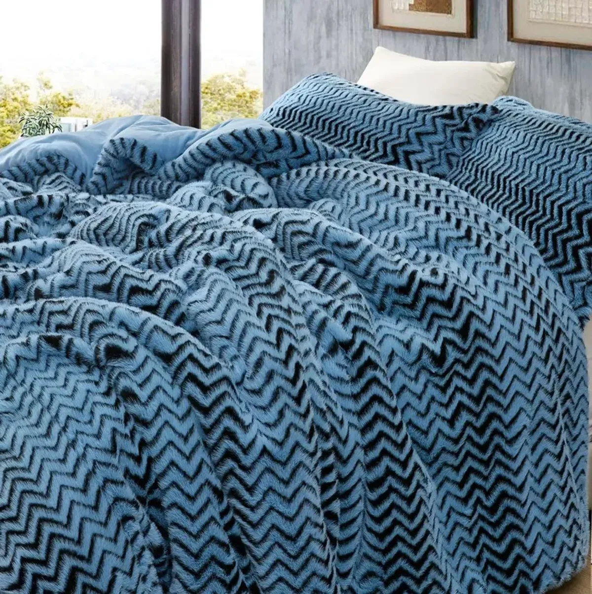 Peak of Plush - Coma Inducer® Oversized Comforter Set - Glacier Lake