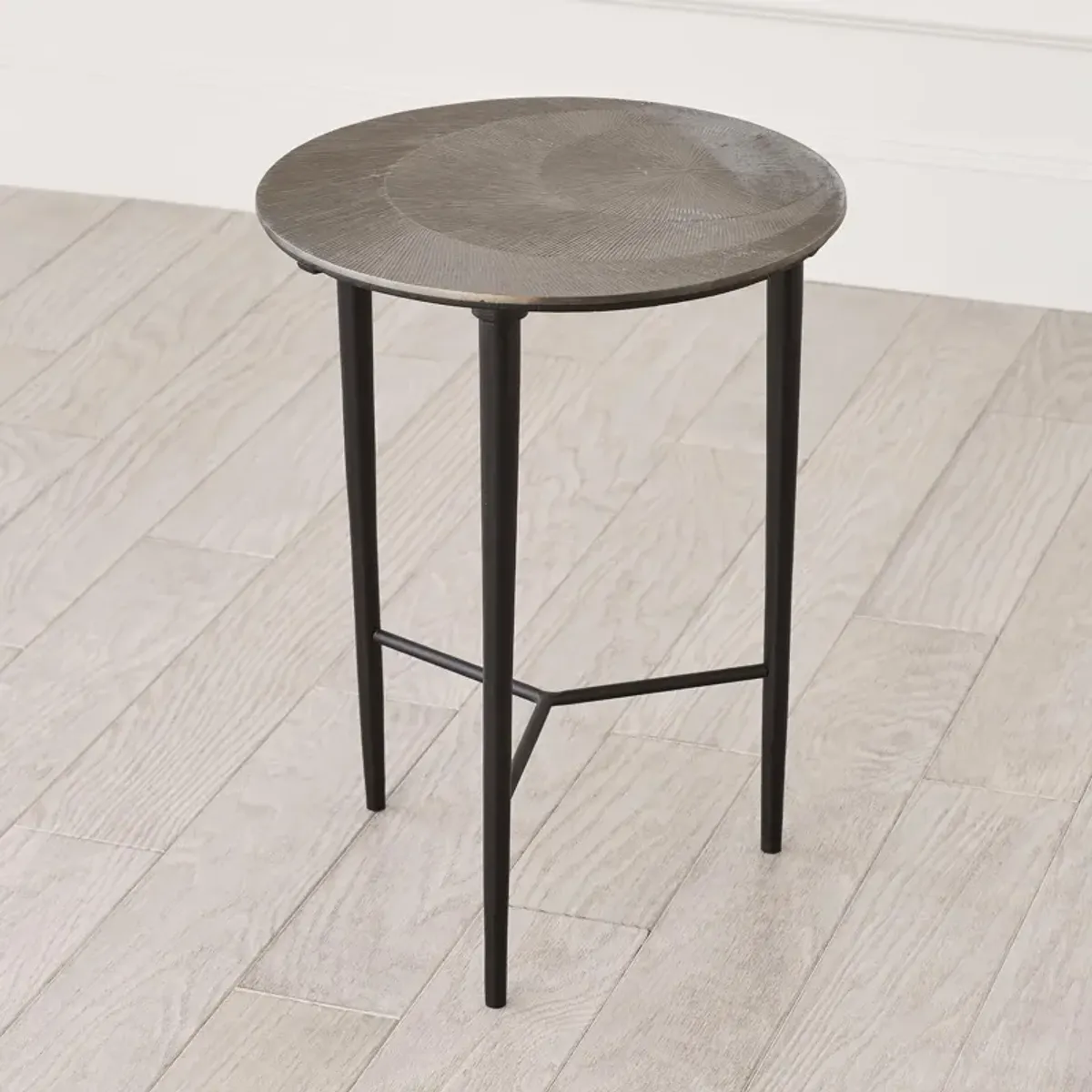 Circle Etched Accent Table-Black