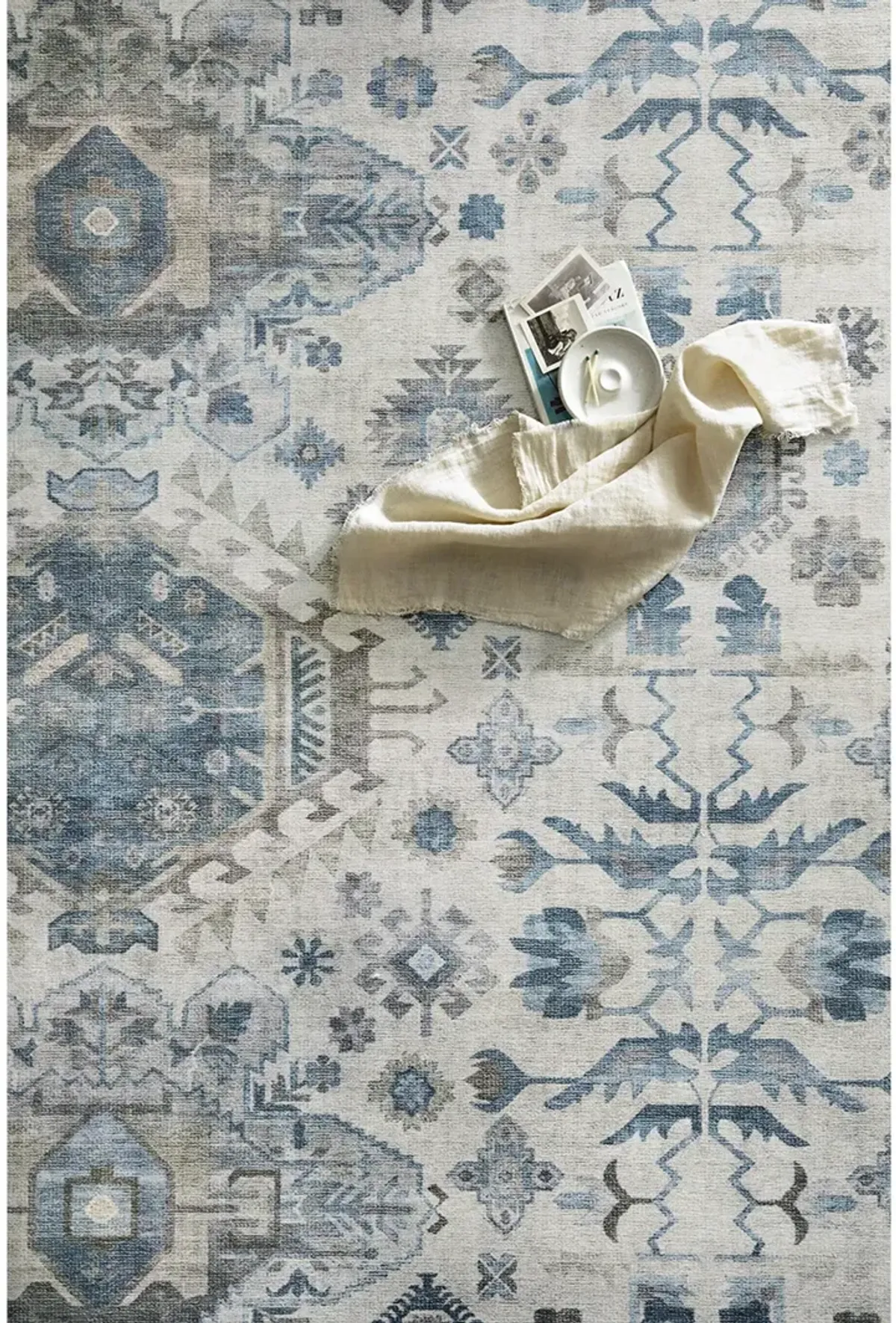 Heidi HEI04 Ivory/Ocean 3'6" x 5'6" Rug by Loloi II