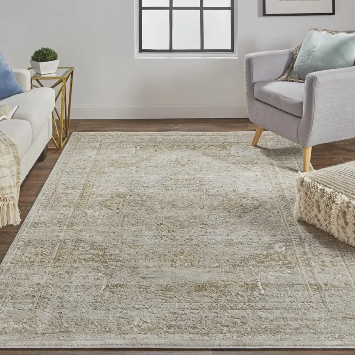 Aura 3734F Ivory/Gold 1'8" x 2'10" Rug