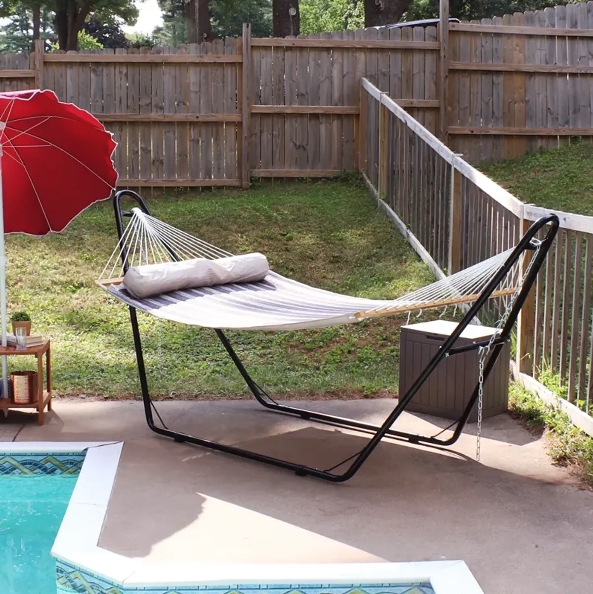 Sunnydaze 2-Person Quilted Hammock with Universal Steel Stand