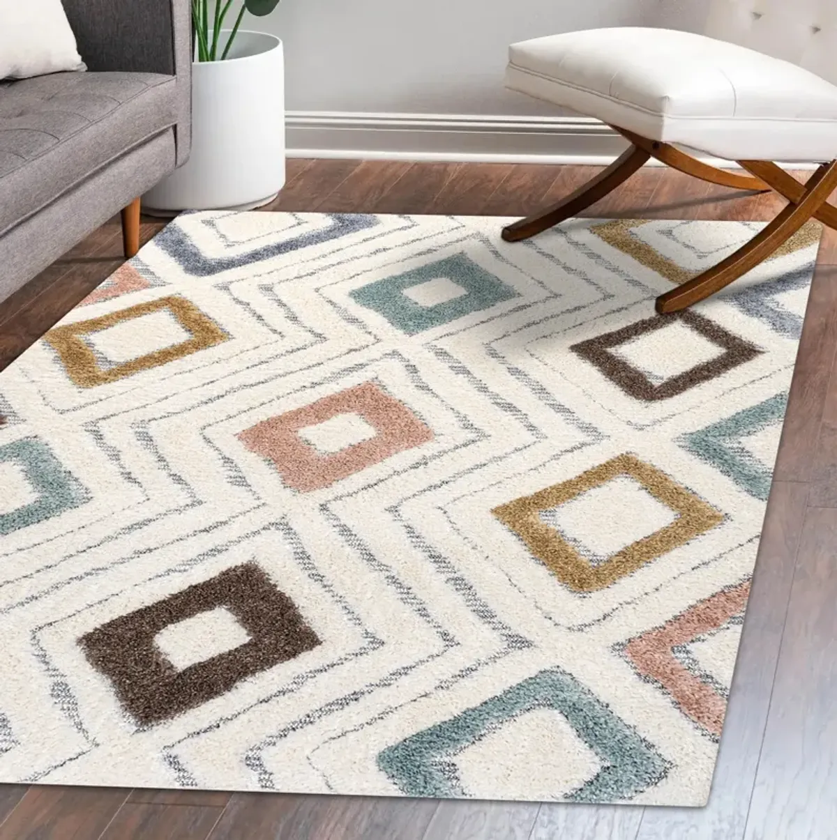 Amira Diamond Tribal High-Low Area Rug