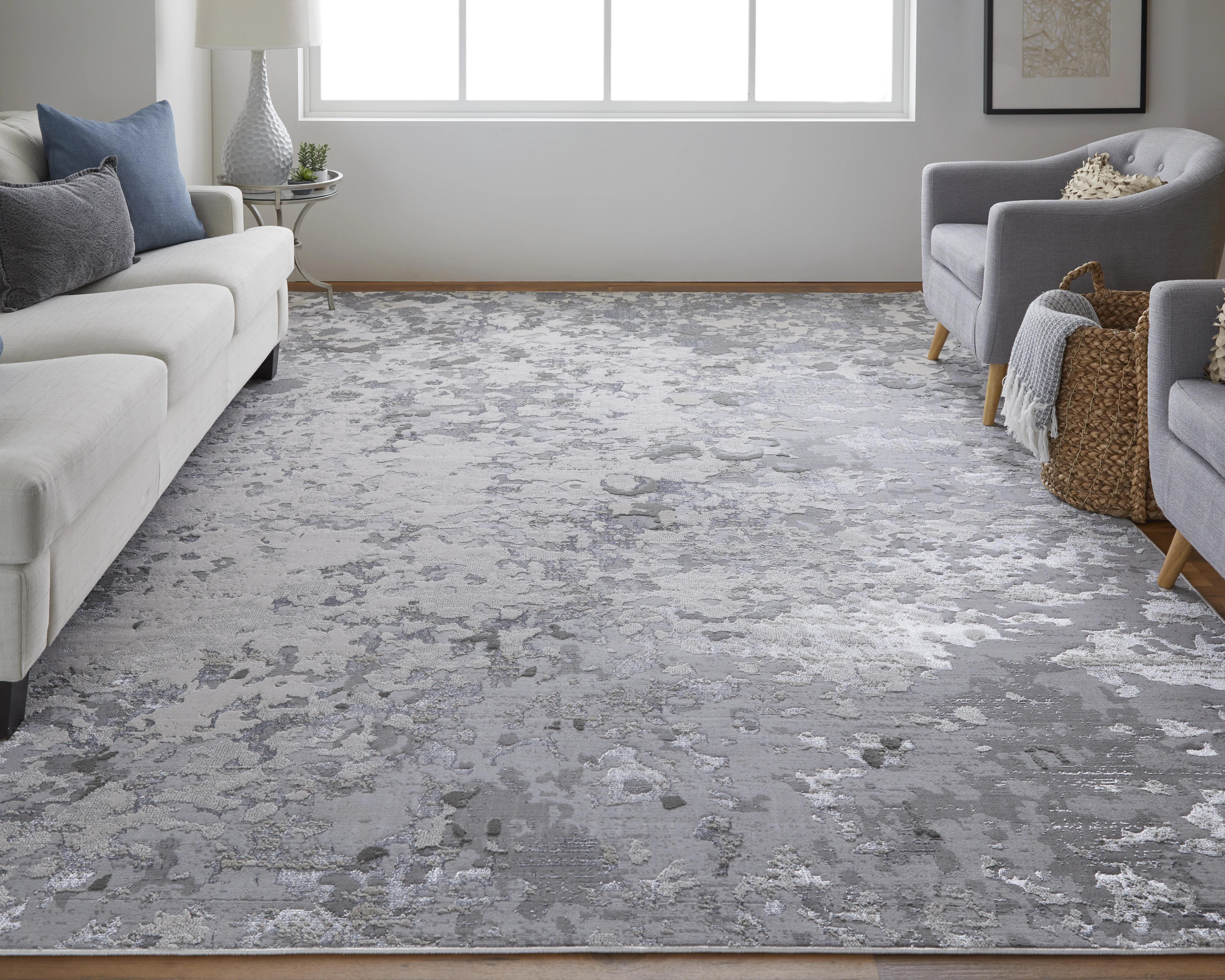 Micah 3336F Silver/Gray/White 8' x 10' Rug