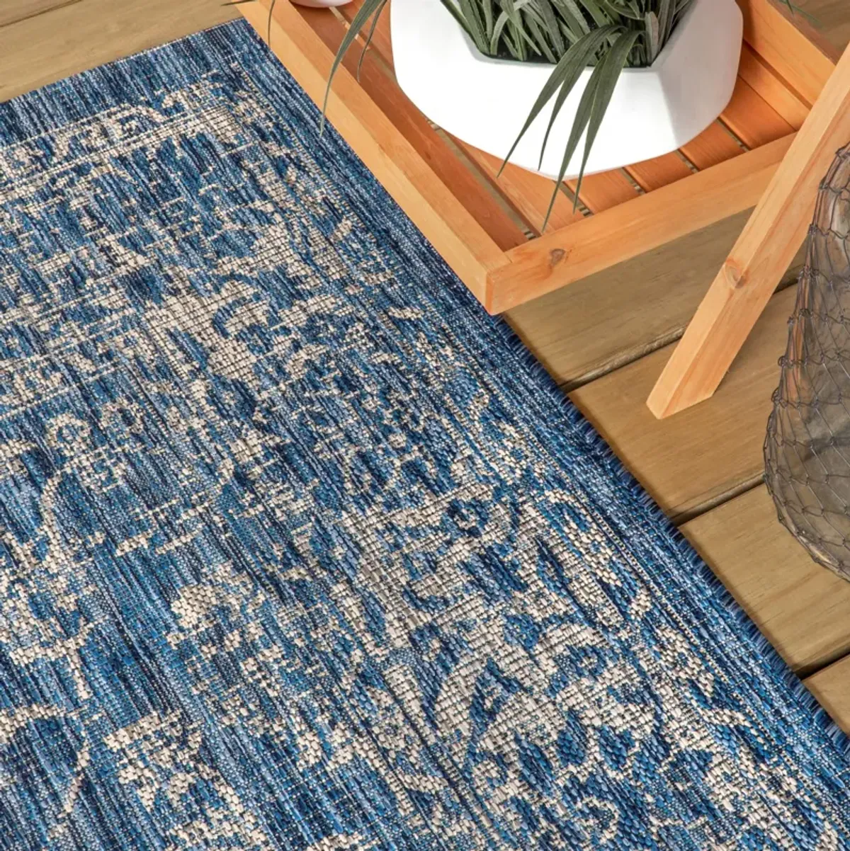 Tela Bohemian Textured Weave Floral Indoor/Outdoor Area Rug