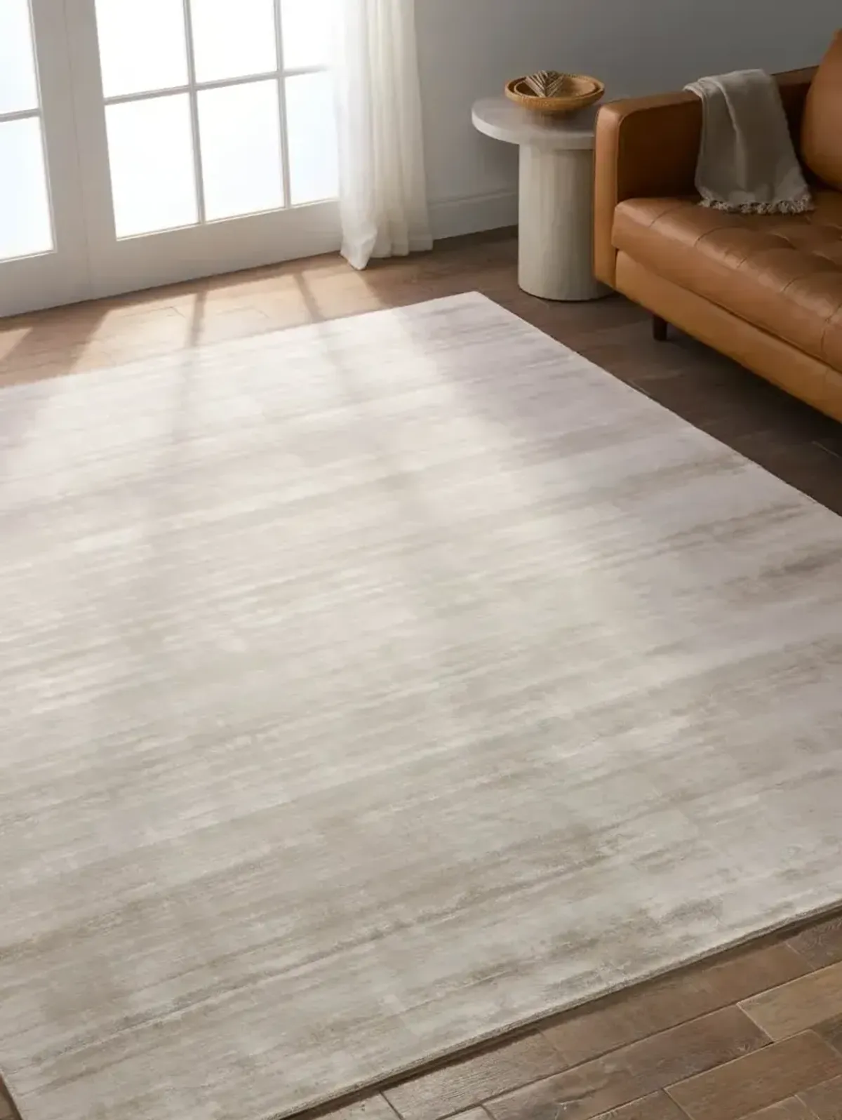 Yasmin Yasmin White 6' x 9' Rug