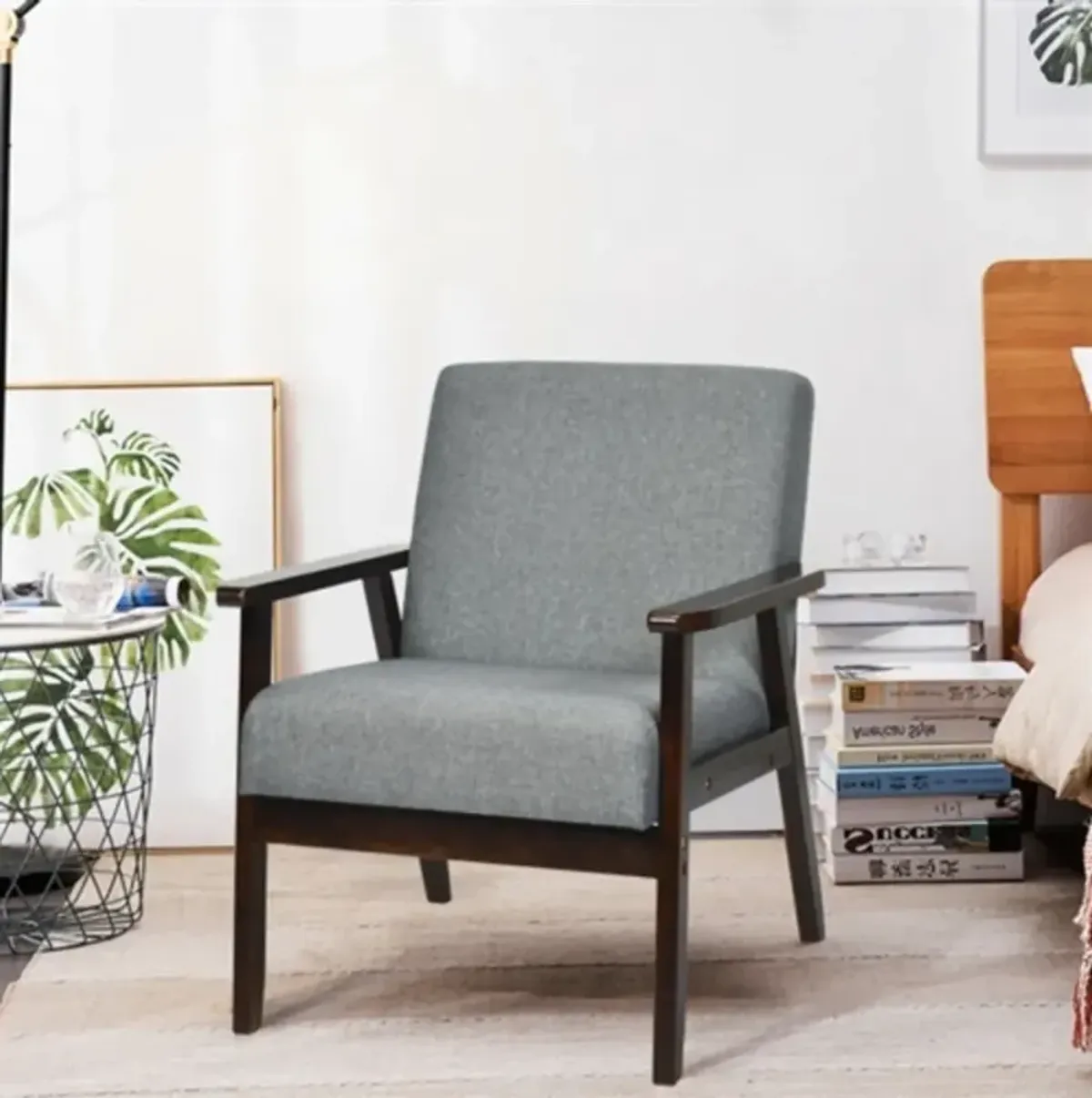 Classic Linen Accent Chair – Retro Modern Design with Wide Seat and Wood Frame for Any Room