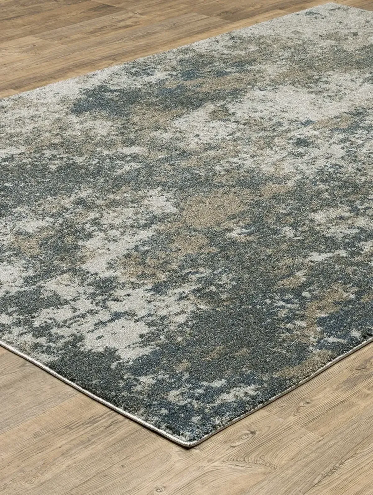 Alton 5'3" x 7'6" Blue Rug