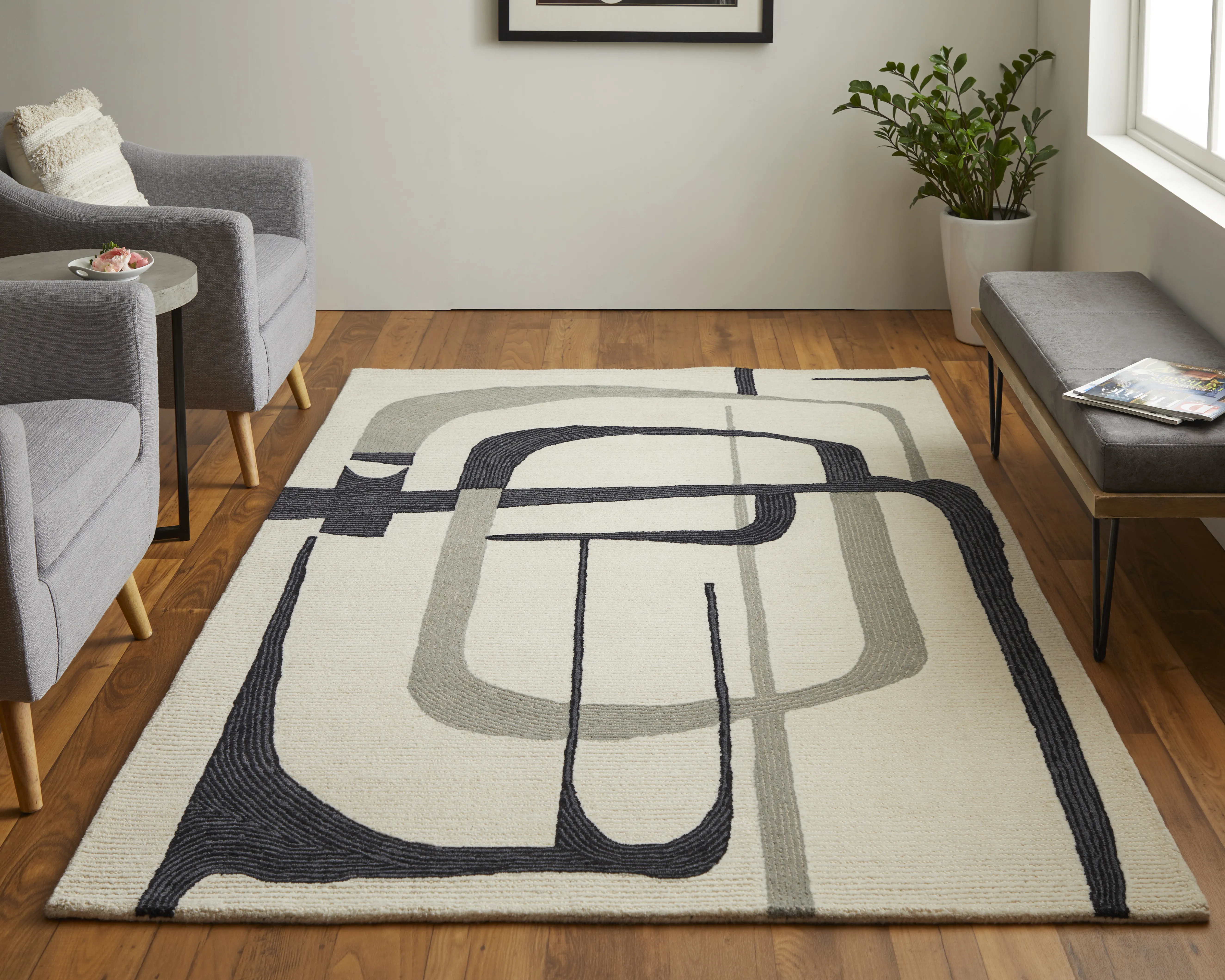 Maguire 8905F Ivory/Gray/Black 5' x 8' Rug