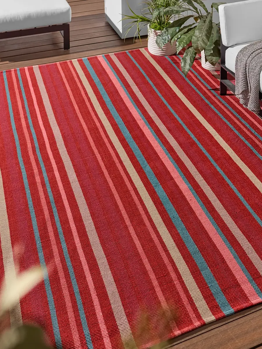 Mazarro Viviana Red 2' x 3' Rug