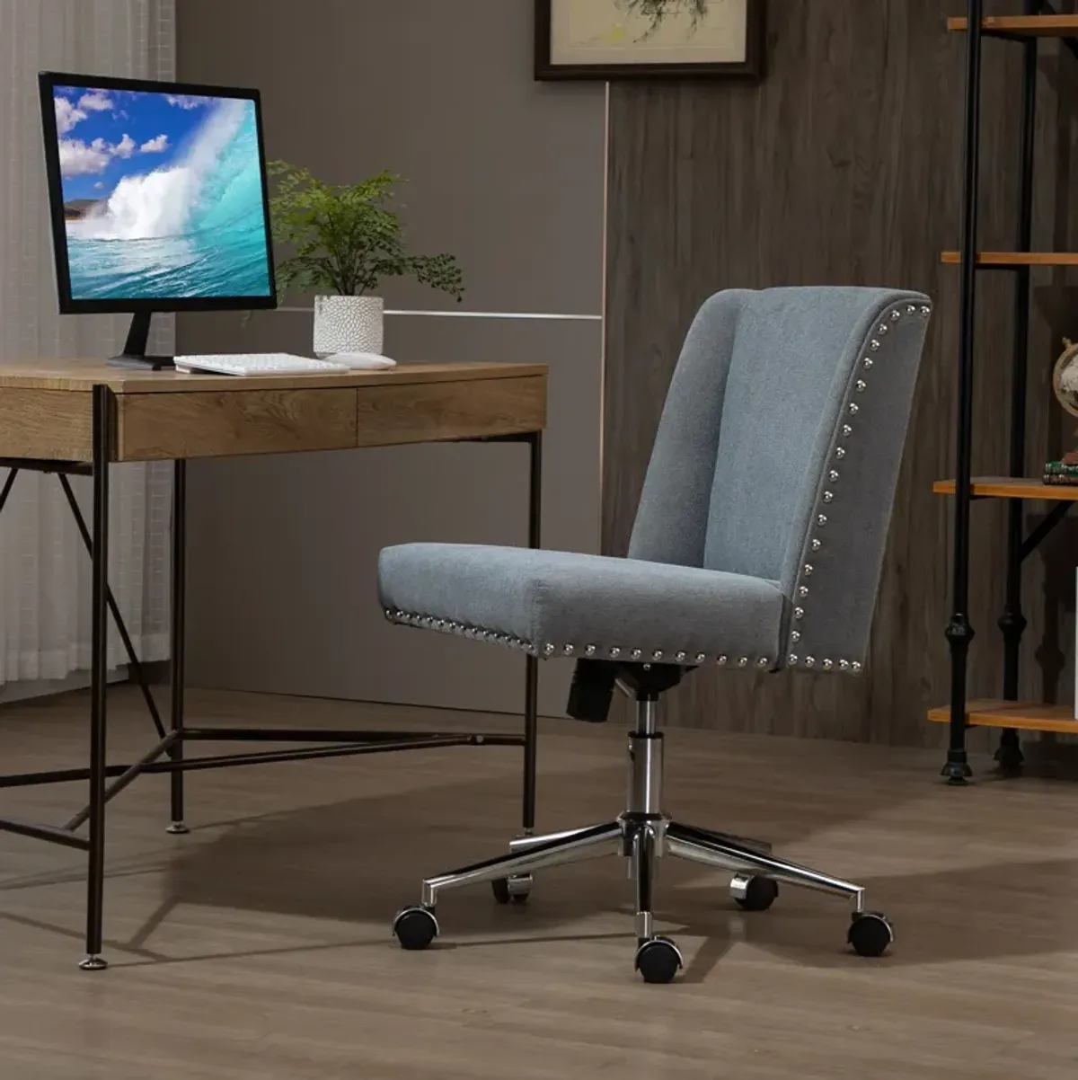 Gray Task Chair: Mid Back Office Chair with Tilt and 360° Swivel