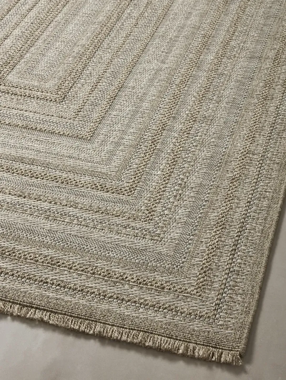 Dawn DAW01 2'3" x 3'9" Rug