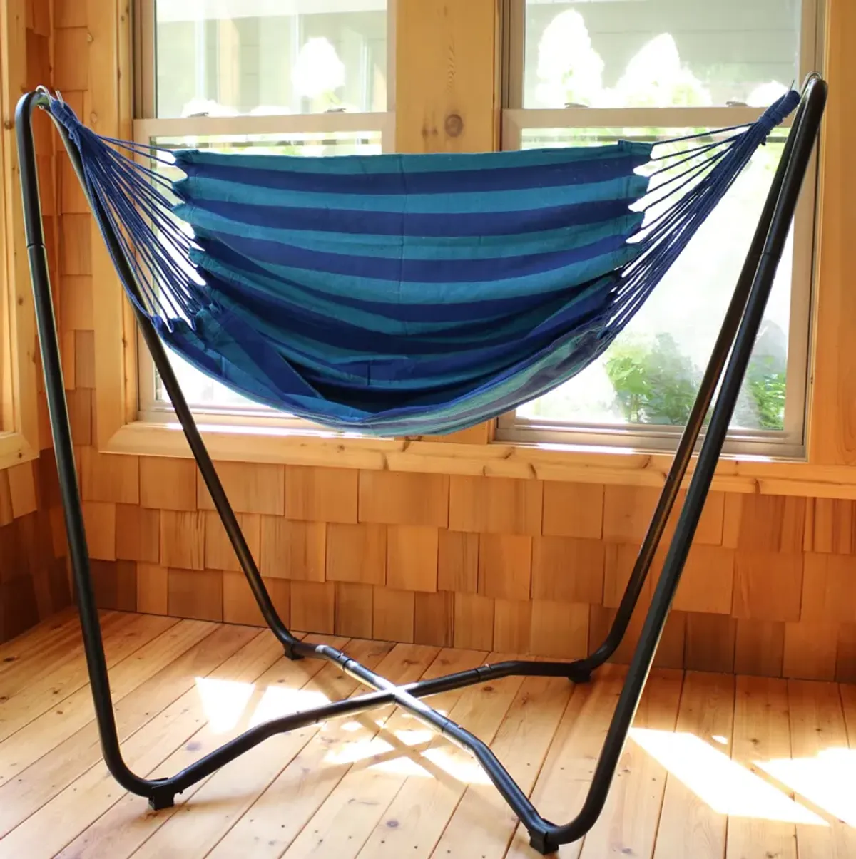 Sunnydaze Cotton Hammock Chair with Space Saving Steel Stand