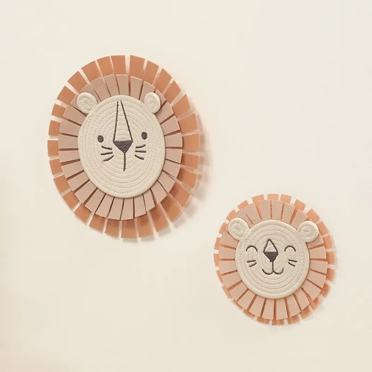 Lambs & Ivy Jungle Adventure 2-Piece Yarn/Felt Lion Wall Decor - 9 & 12.5 Inch
