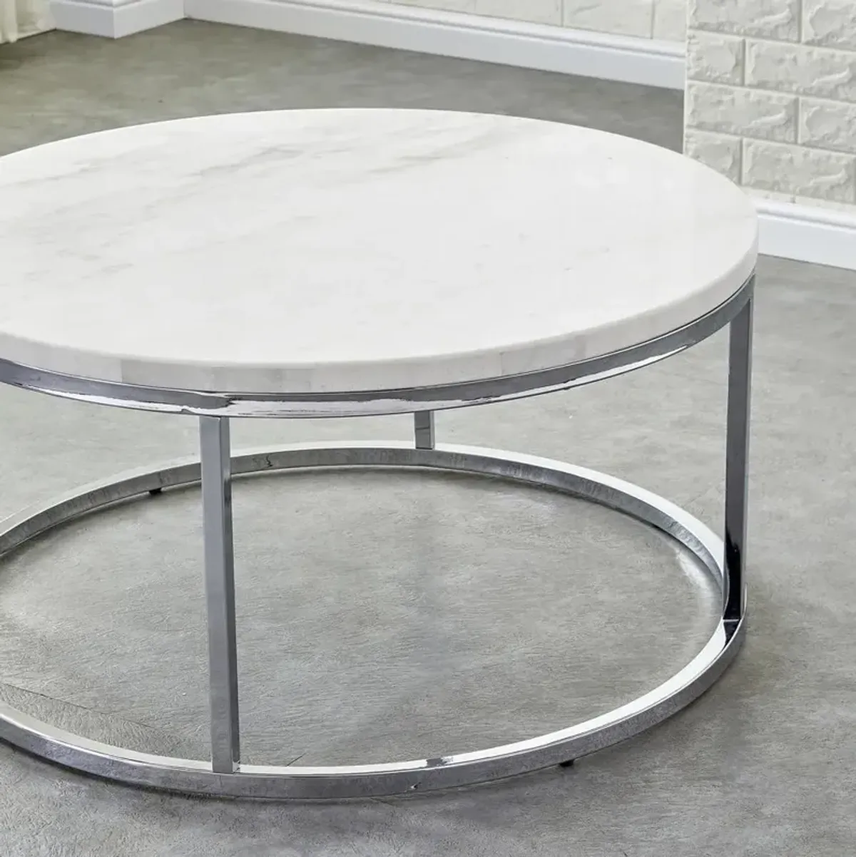 Echo Round Cocktail Table