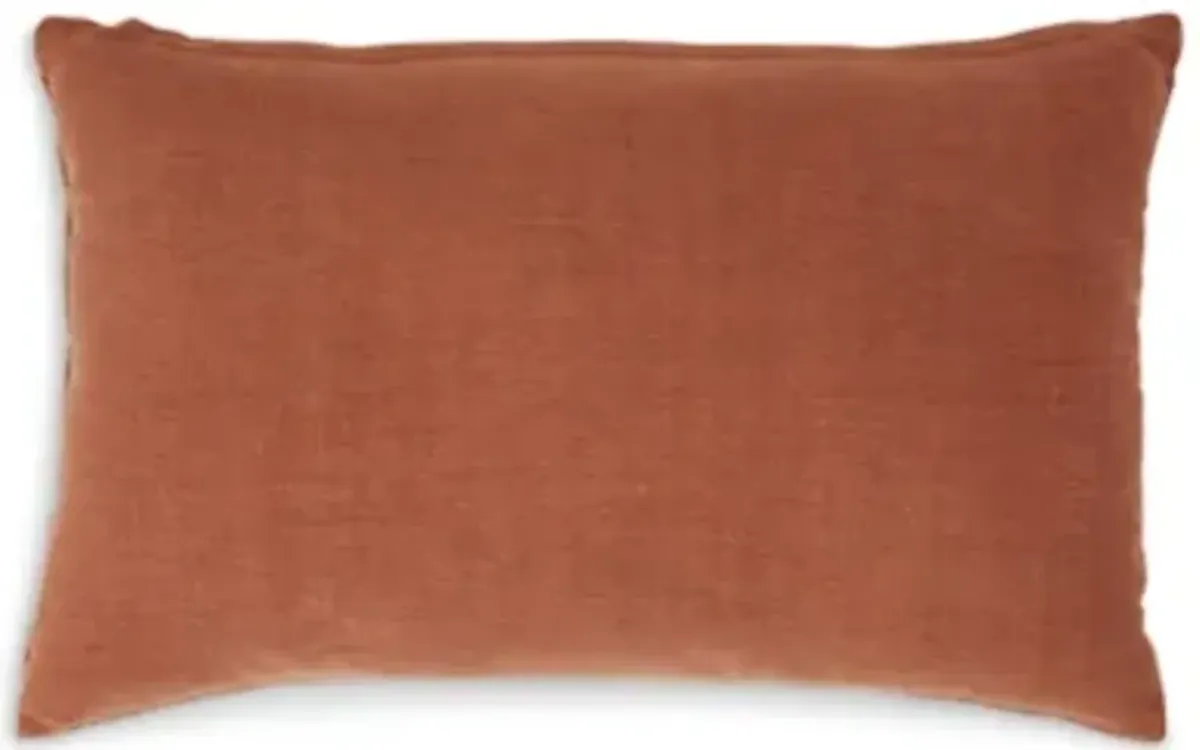 Dovinton Pillow, Spice