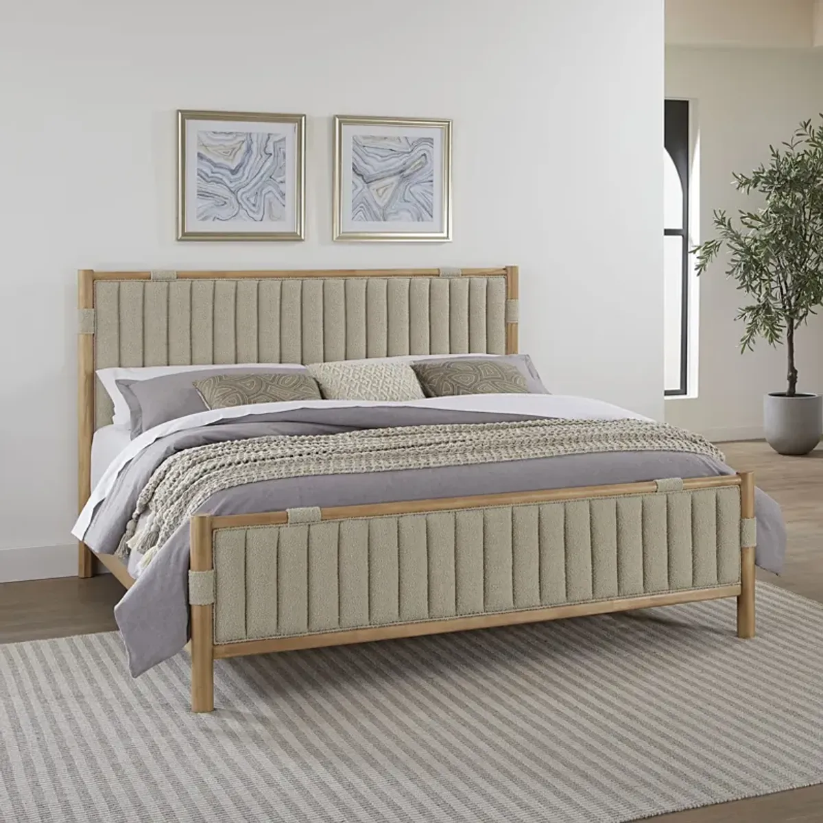 Furano Full-size Upholstered Panel Bed in Ginger and Brun Boucle