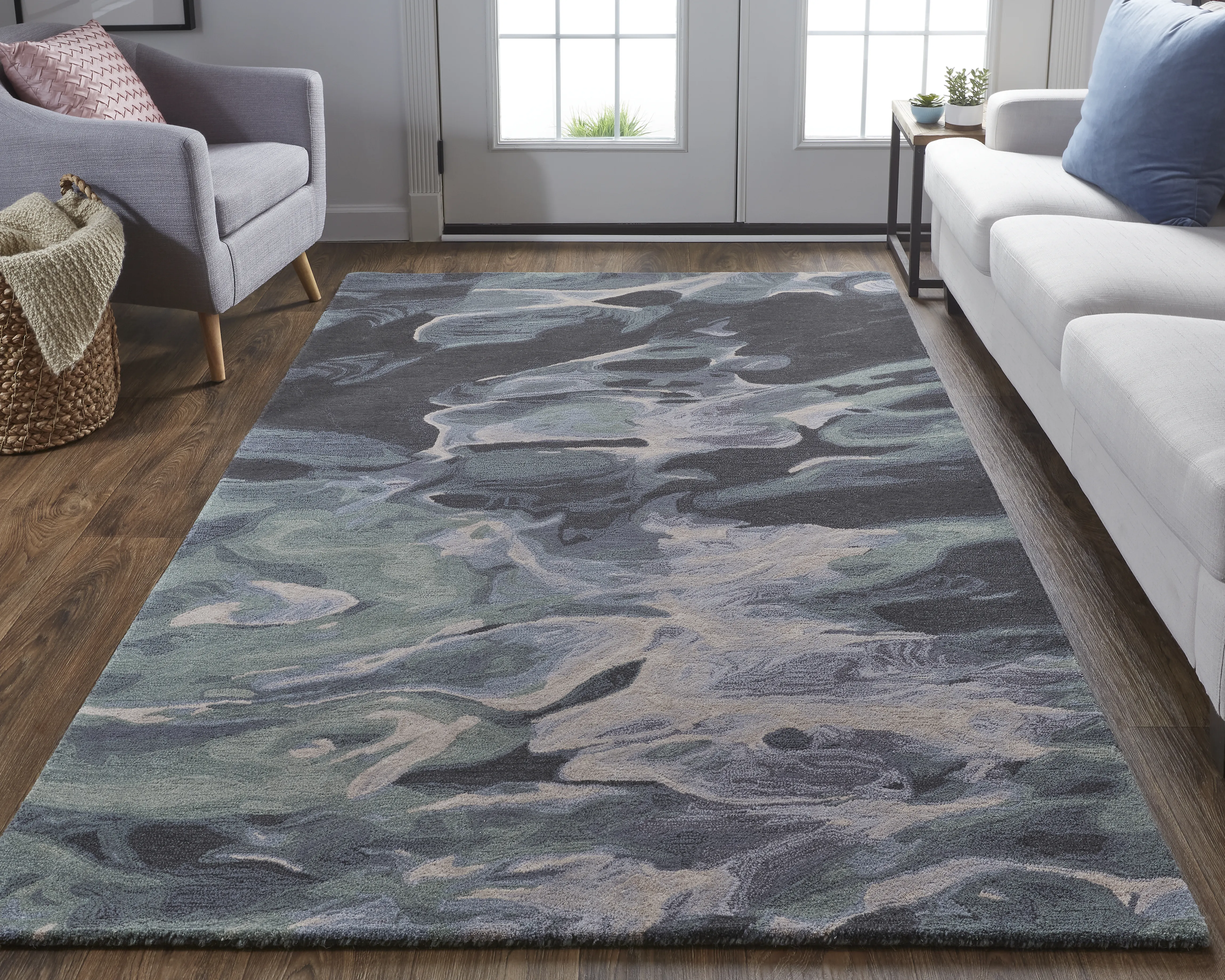 Amira 8635F Green/Blue/Black 2' x 3' Rug