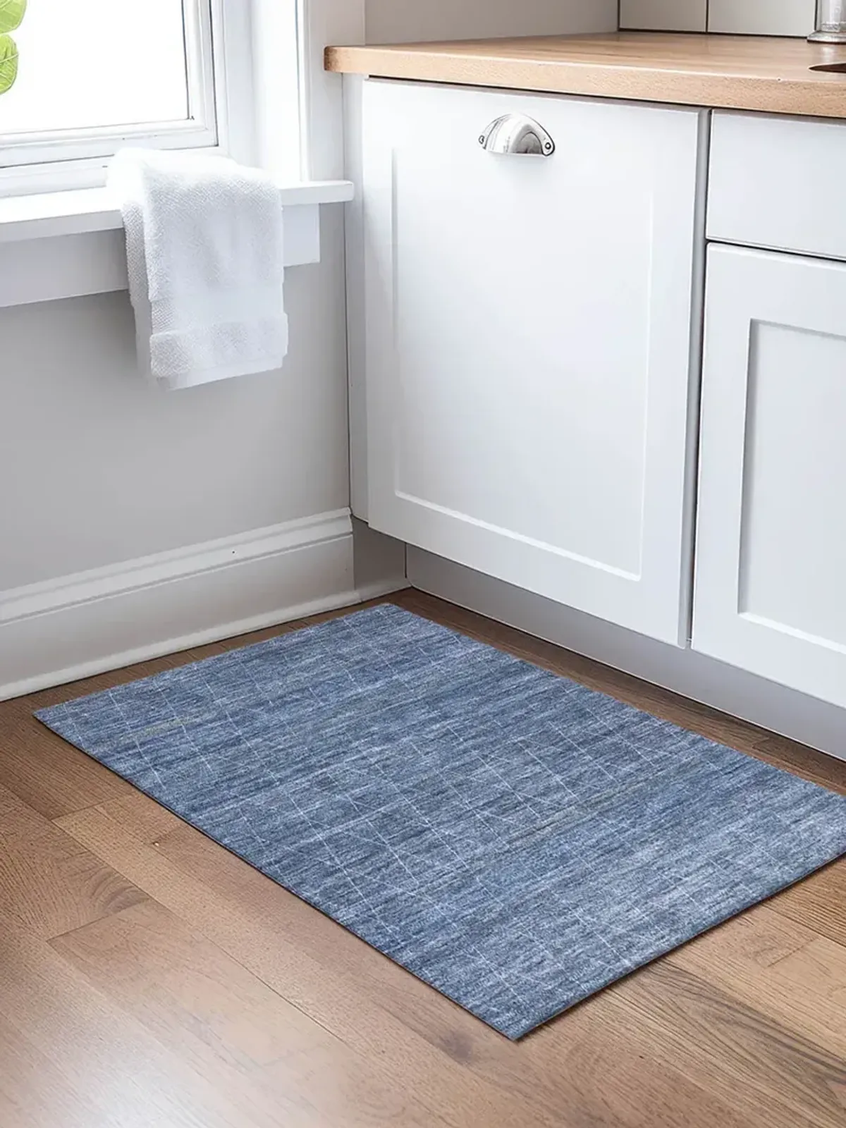 Burano BU3 Navy 20" x 30" Rug